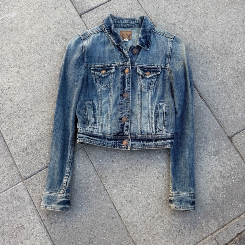 American Eagle Outfitters Womens XS Blue Denim Trucker Jacket Cropped Wash